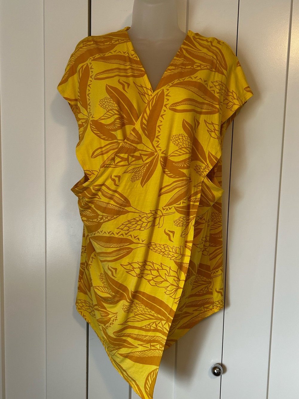 Missing Polynesia yellow cris-cross tank size L